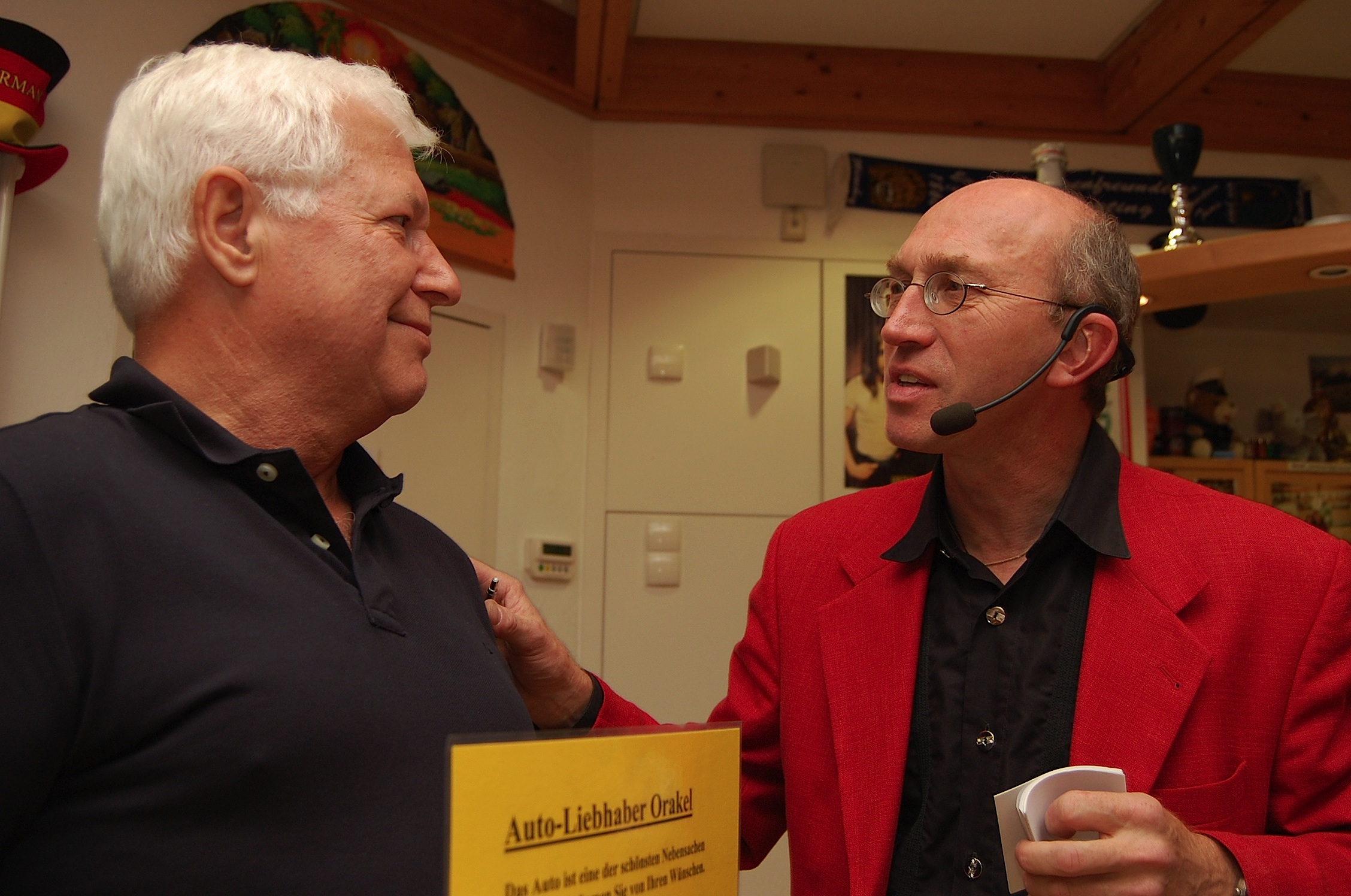 heinz deuring als zauberer magierus, auftritt in der fachklinik ried (erlaubnis der personen zur veroffentlichung)